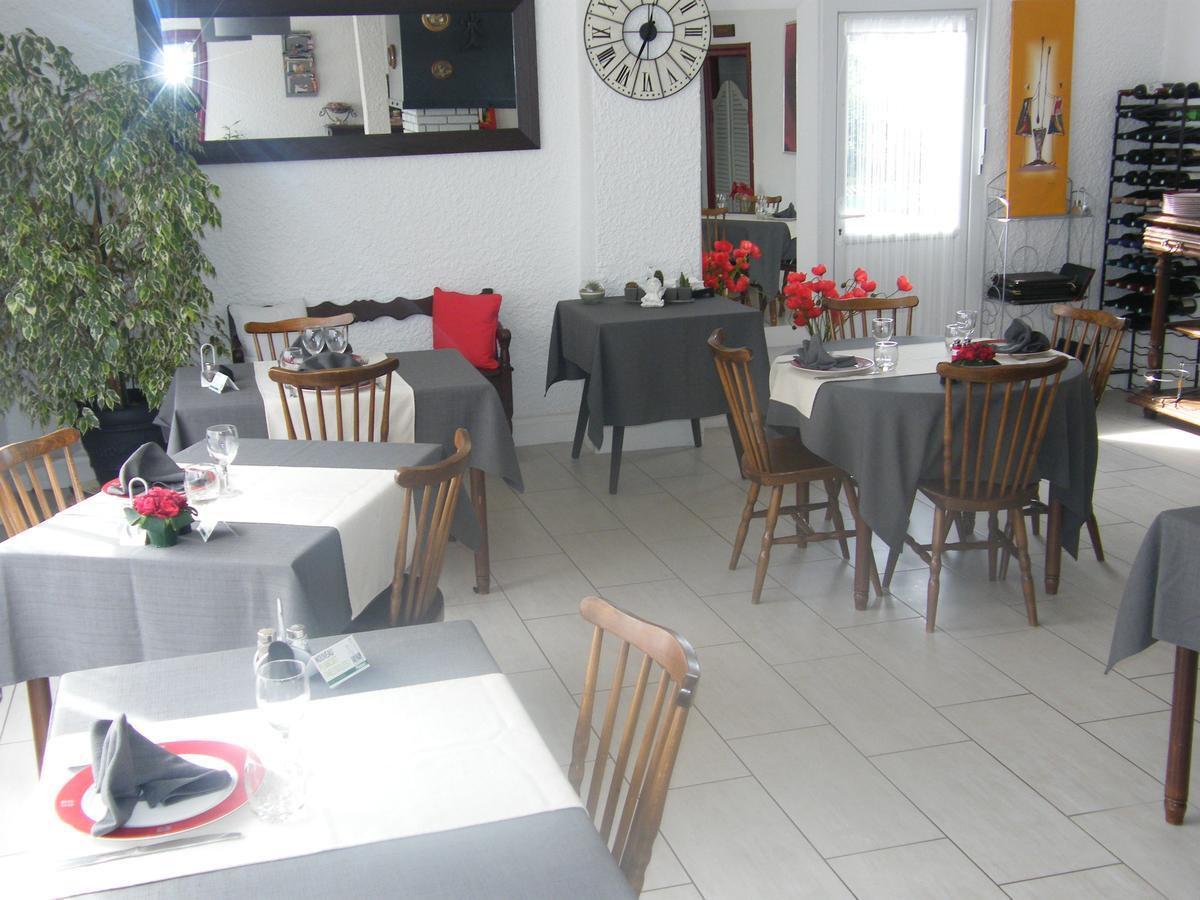 Hotel Le Week-End Plouider Exterior foto
