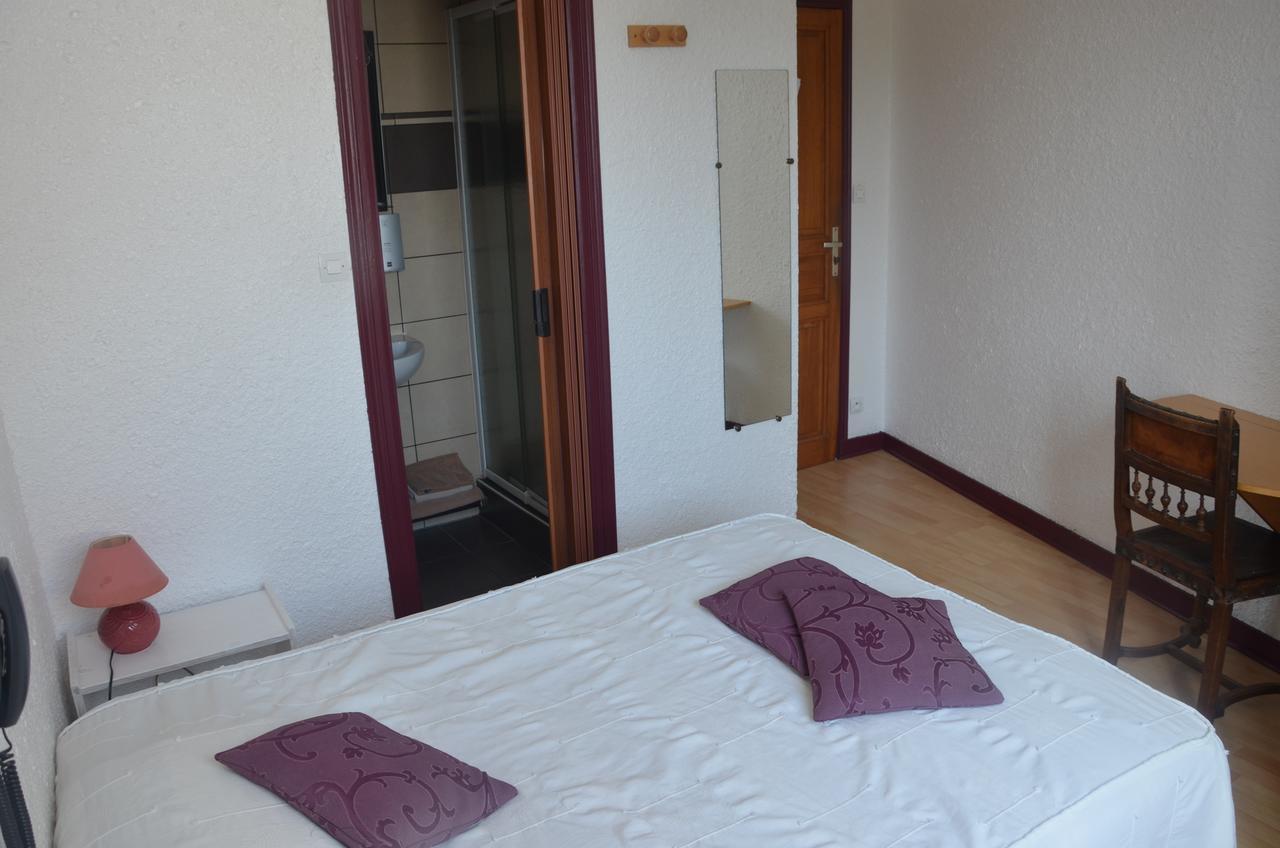 Hotel Le Week-End Plouider Exterior foto